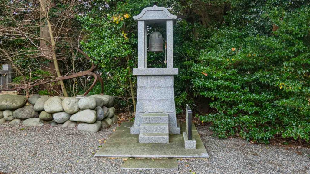 石川県かほく市の賀茂神社の鐘です。